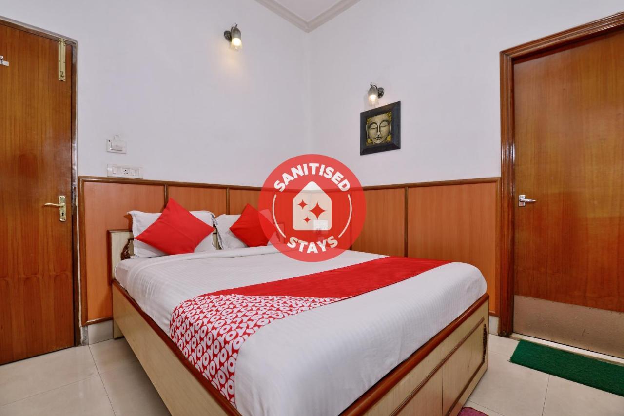 Oyo 3436 Shree Utsav Palace Guest House كولكاتا المظهر الخارجي الصورة