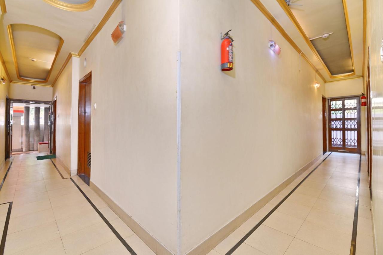 Oyo 3436 Shree Utsav Palace Guest House كولكاتا المظهر الخارجي الصورة