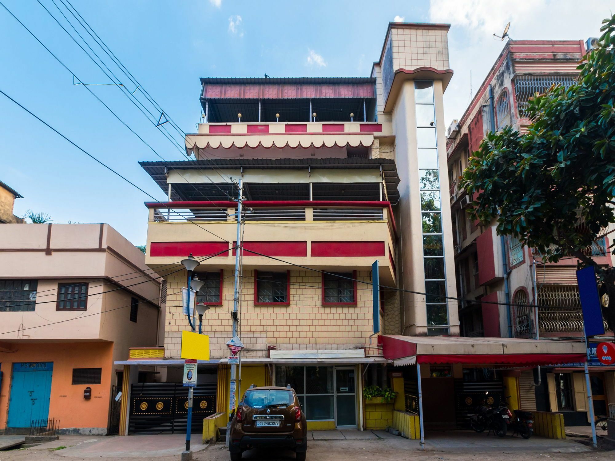 Oyo 3436 Shree Utsav Palace Guest House كولكاتا المظهر الخارجي الصورة