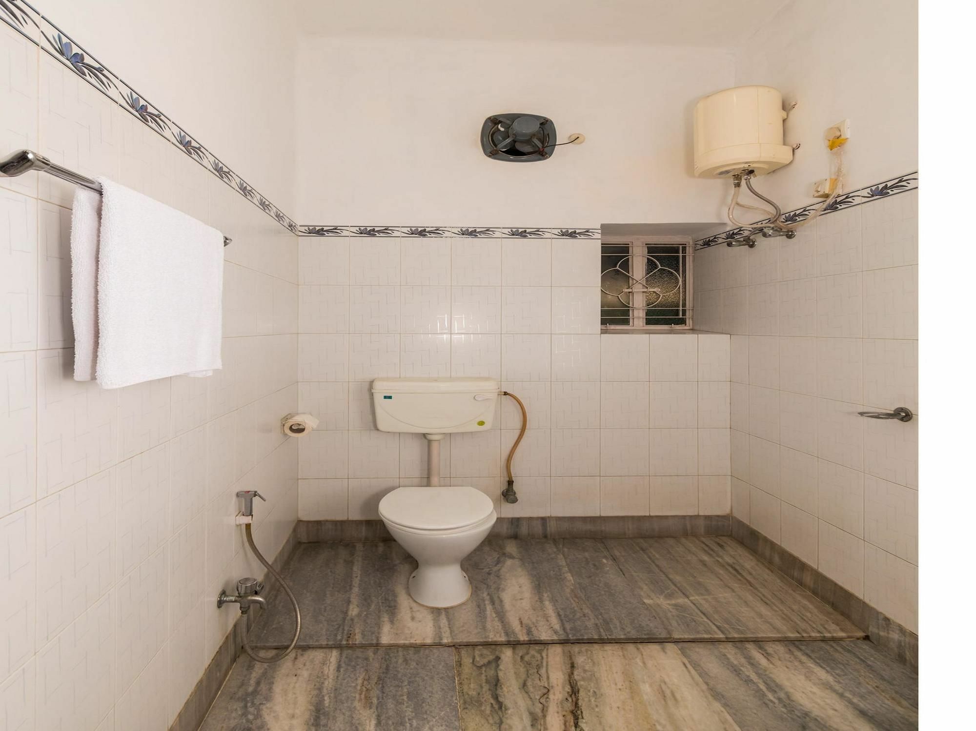 Oyo 3436 Shree Utsav Palace Guest House كولكاتا المظهر الخارجي الصورة